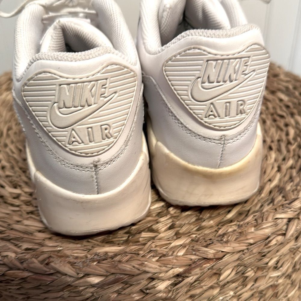 Nike Air Max White Sneakers - 5Y - Good Condition - Picture 8 of 12